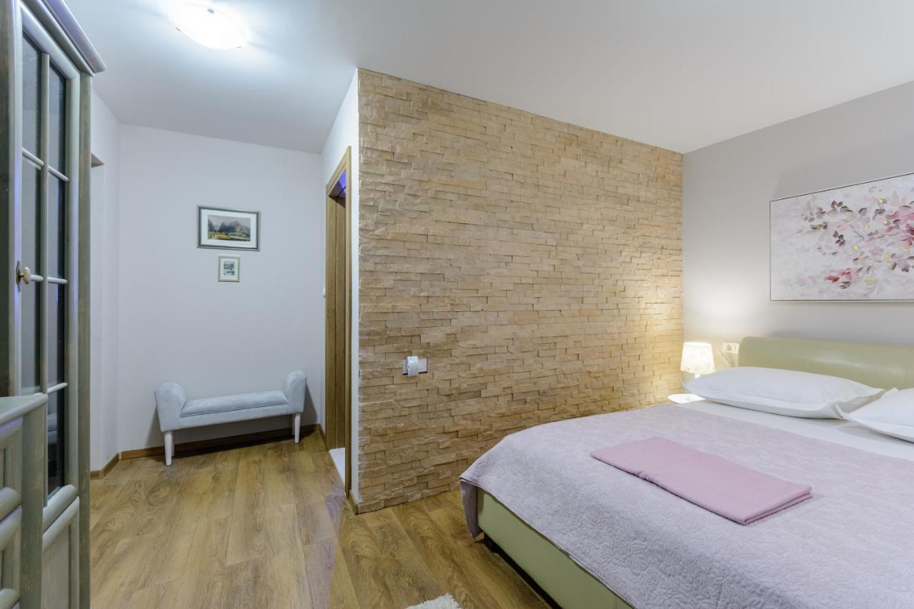 אומיס Villa Secluded Paradise מראה חיצוני תמונה