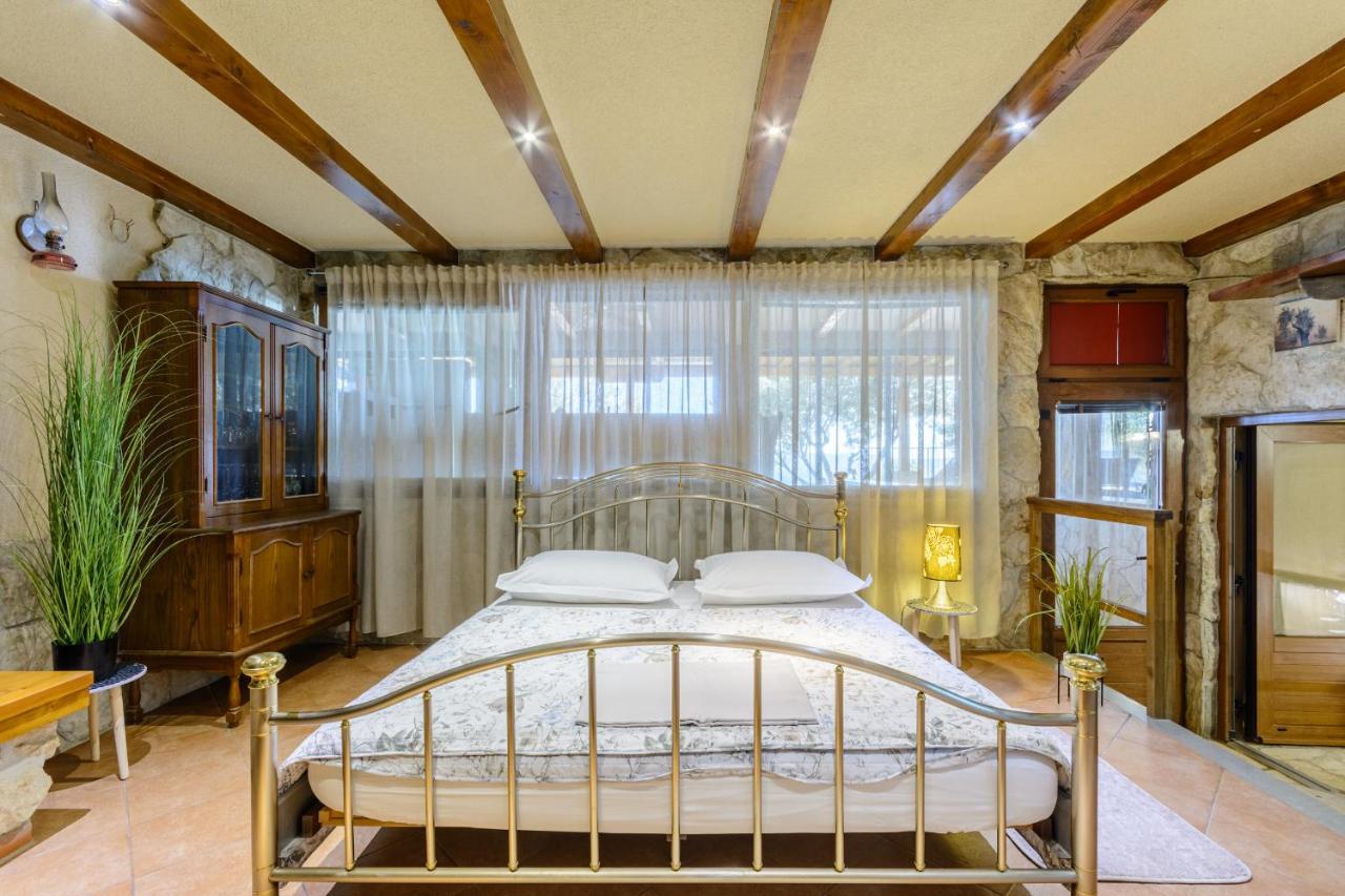 אומיס Villa Secluded Paradise מראה חיצוני תמונה